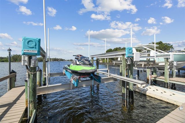 1705 MEYERS COVE DRIVE, Tarpon Springs, FL 34689