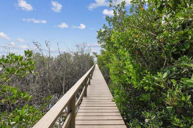 1705 MEYERS COVE DRIVE, Tarpon Springs, FL 34689