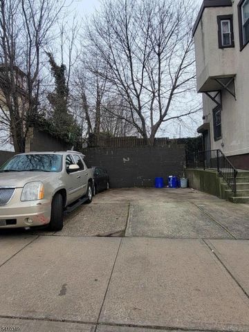 9 Madison Ave, Newark City, NJ 07108