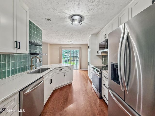 120 Birdie Court, Jacksonville, NC 28540