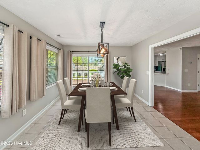 120 Birdie Court, Jacksonville, NC 28540