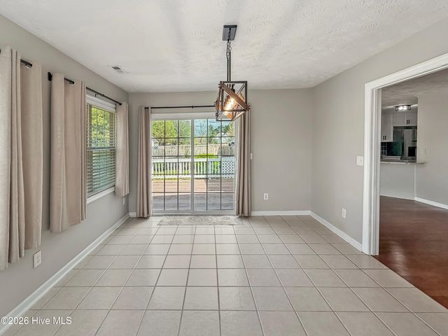 120 Birdie Court, Jacksonville, NC 28540