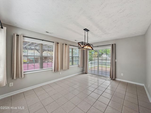 120 Birdie Court, Jacksonville, NC 28540