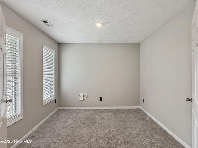 120 Birdie Court, Jacksonville, NC 28540