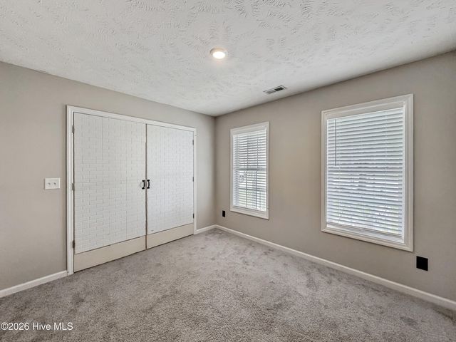 120 Birdie Court, Jacksonville, NC 28540