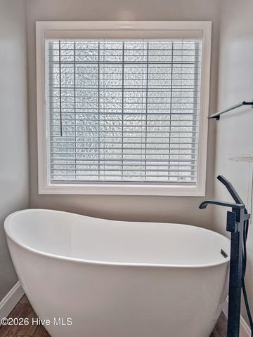 120 Birdie Court, Jacksonville, NC 28540