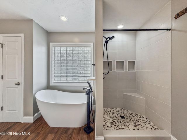 120 Birdie Court, Jacksonville, NC 28540