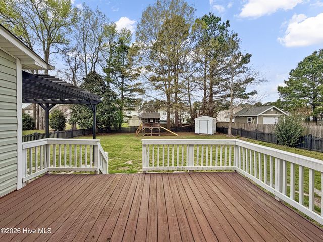 120 Birdie Court, Jacksonville, NC 28540