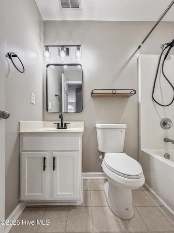 120 Birdie Court, Jacksonville, NC 28540