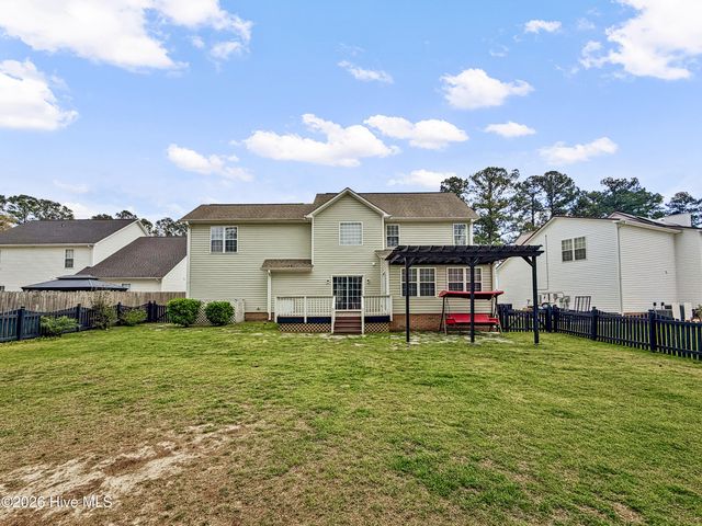 120 Birdie Court, Jacksonville, NC 28540