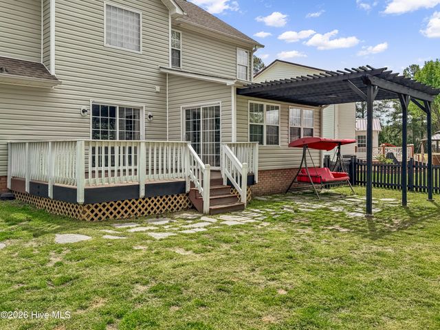 120 Birdie Court, Jacksonville, NC 28540