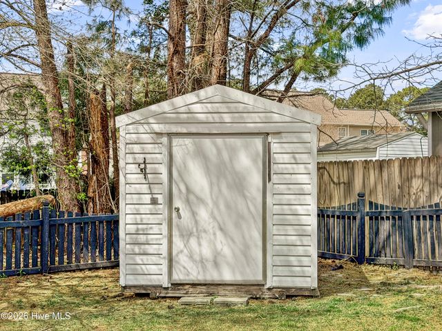 120 Birdie Court, Jacksonville, NC 28540