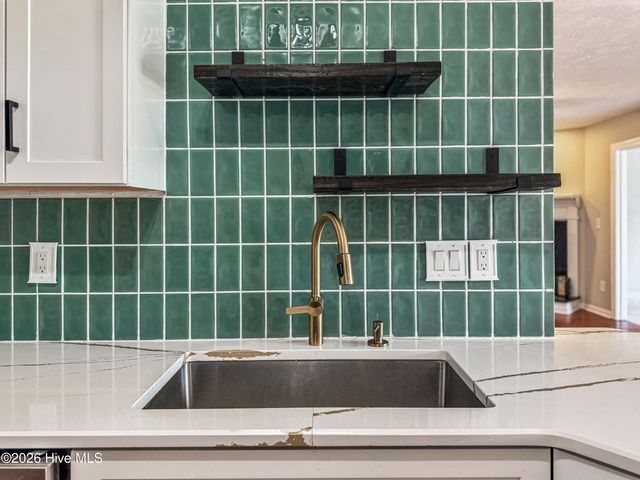 120 Birdie Court, Jacksonville, NC 28540