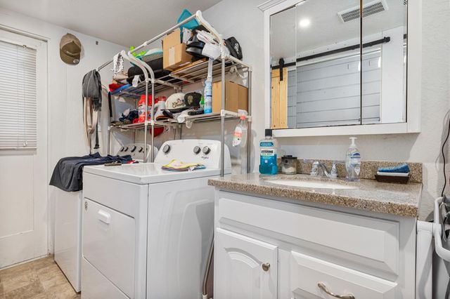 3724 Lockwood Rd, Ceres, CA 95307