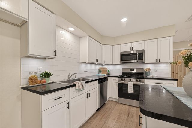 13843 Northlake Drive, Houston, TX 77049