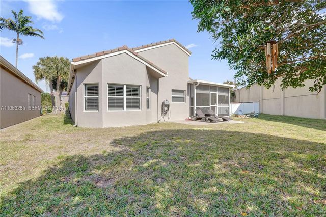 4072 NW 62nd Ct, Coconut Creek, FL 33073