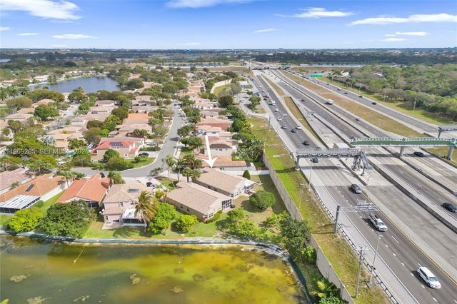 4072 NW 62nd Ct, Coconut Creek, FL 33073