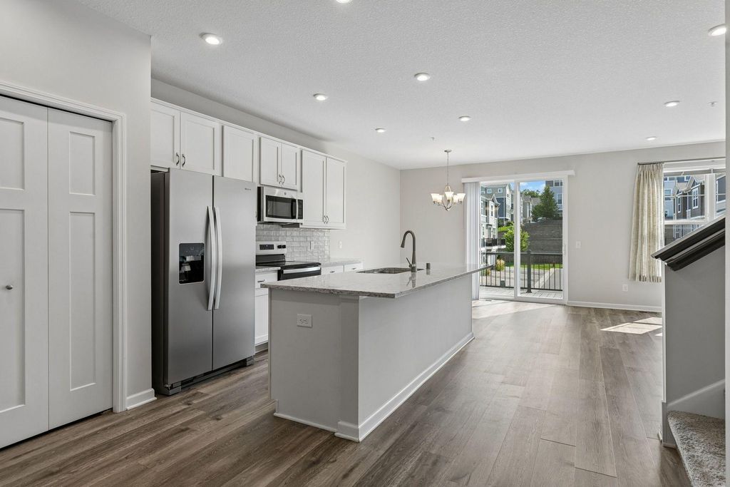 2193 Gateway Curve, North Saint Paul, MN 55109 — photo 5