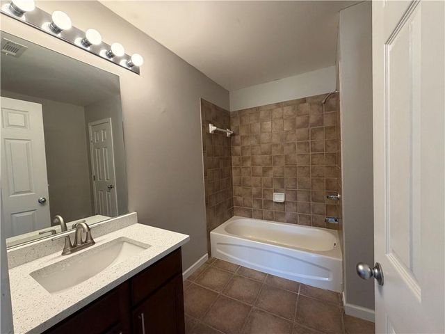 2300 Leicester Way SE, Atlanta, GA 30316