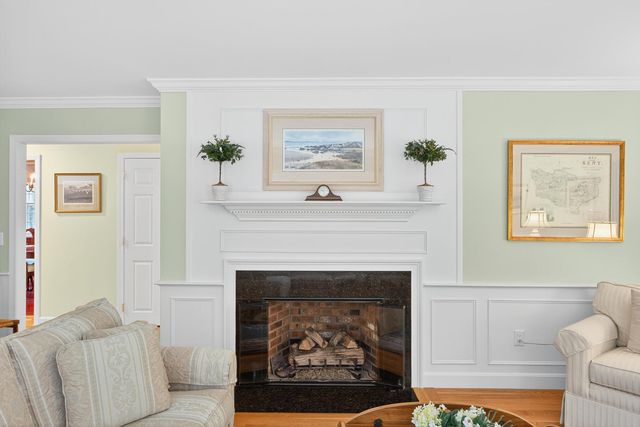 4 Surrey Lane, East Dennis, MA 02641