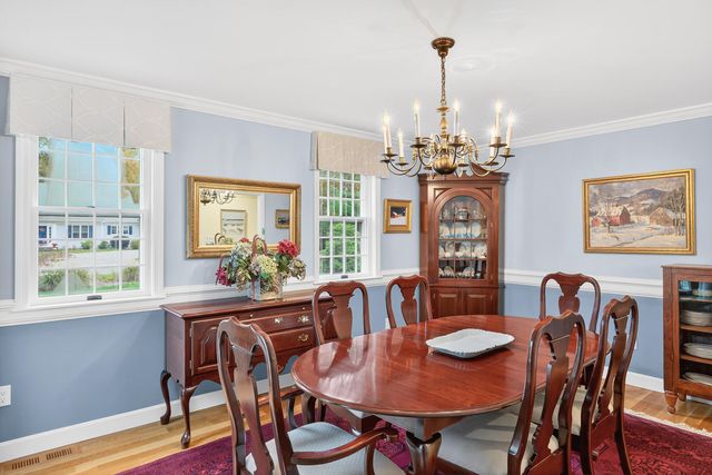 4 Surrey Lane, East Dennis, MA 02641