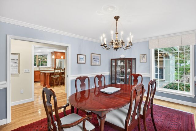 4 Surrey Lane, East Dennis, MA 02641