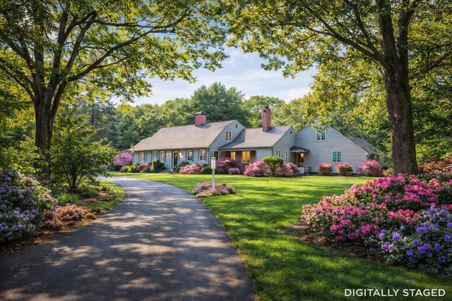 4 Surrey Lane, East Dennis, MA 02641