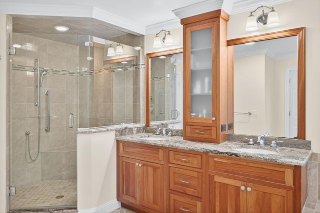 4 Surrey Lane, East Dennis, MA 02641