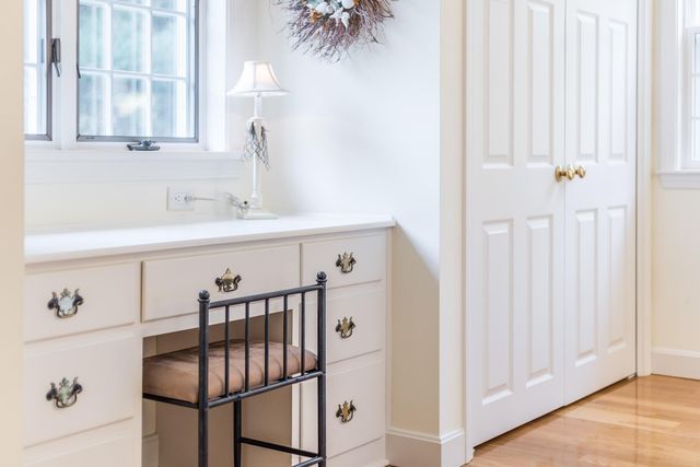 4 Surrey Lane, East Dennis, MA 02641