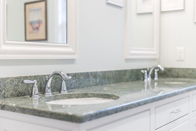 4 Surrey Lane, East Dennis, MA 02641