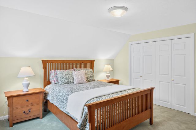 4 Surrey Lane, East Dennis, MA 02641