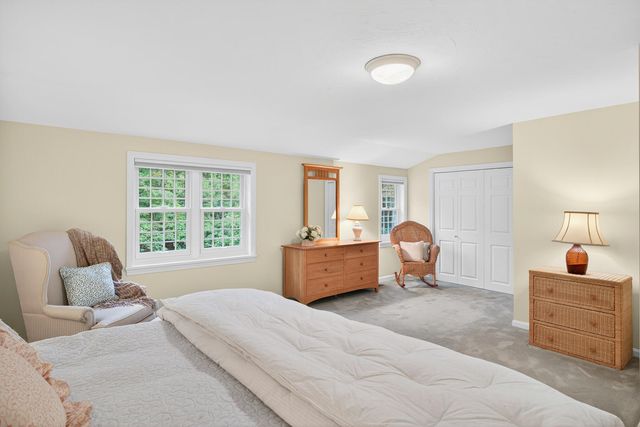 4 Surrey Lane, East Dennis, MA 02641