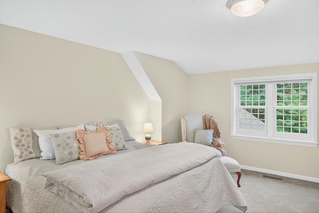 4 Surrey Lane, East Dennis, MA 02641