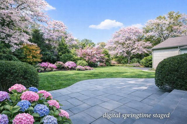 4 Surrey Lane, East Dennis, MA 02641