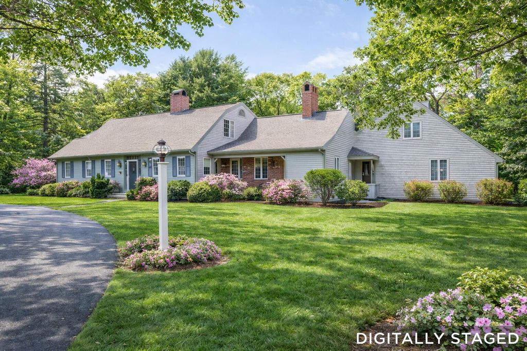 4 Surrey Lane, East Dennis, MA 02641