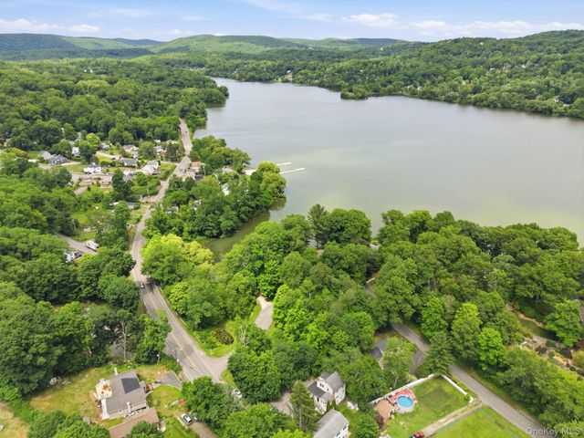 123 Haviland Drive, Patterson, NY 12563
