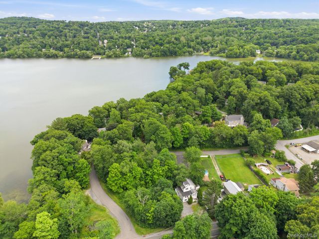 123 Haviland Drive, Patterson, NY 12563