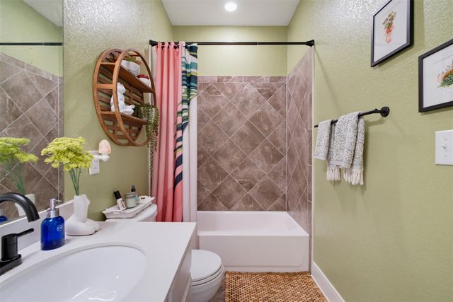7216 Ondantra BND, Austin, TX 78744