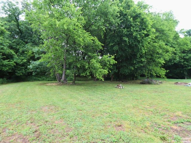 25 Winding Hills Ln, Gordonsville, TN 38563