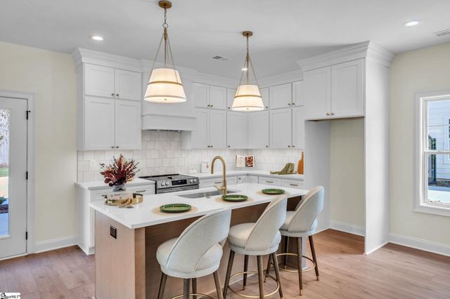 32 Tubbs Mountain Rd Ext Extension, Travelers Rest, SC 29690