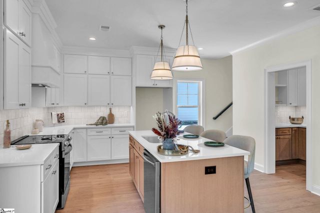 32 Tubbs Mountain Rd Ext Extension, Travelers Rest, SC 29690