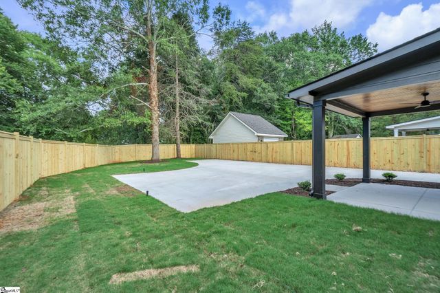 32 Tubbs Mountain Rd Ext Extension, Travelers Rest, SC 29690