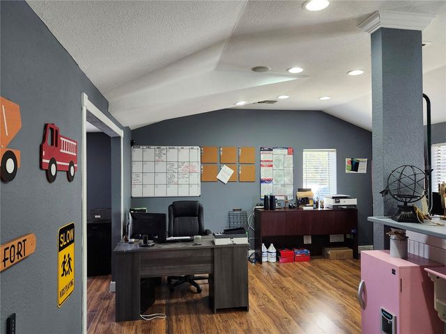 1901 W SLIGH AVENUE, Tampa, FL 33604