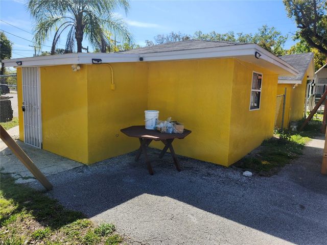 1901 W SLIGH AVENUE, Tampa, FL 33604