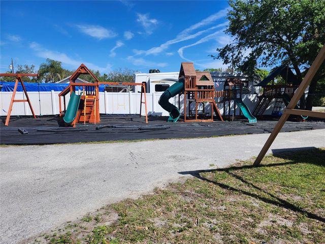 1901 W SLIGH AVENUE, Tampa, FL 33604