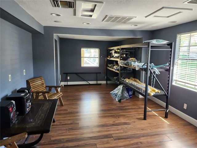 1901 W SLIGH AVENUE, Tampa, FL 33604