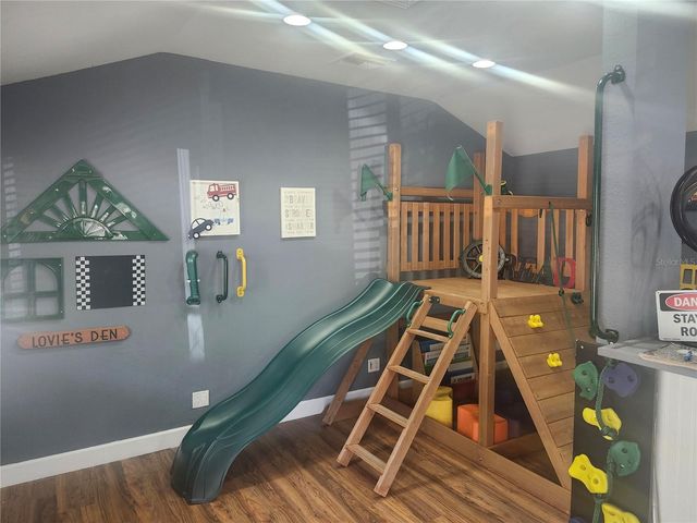 1901 W SLIGH AVENUE, Tampa, FL 33604