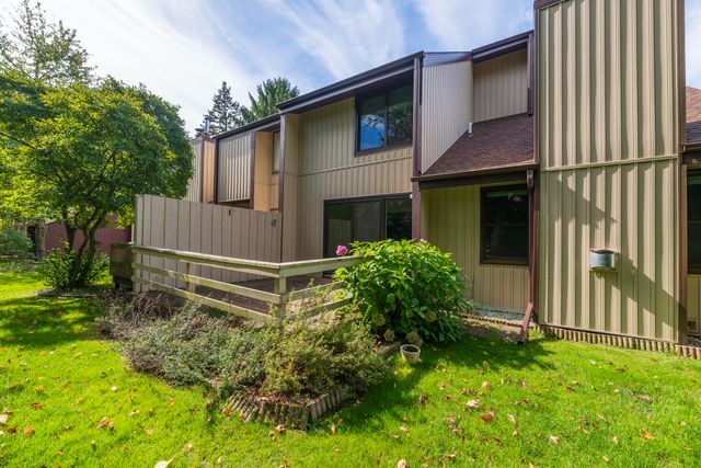 2373 Fairgrove Street, Oshtemo Twp, MI 49009