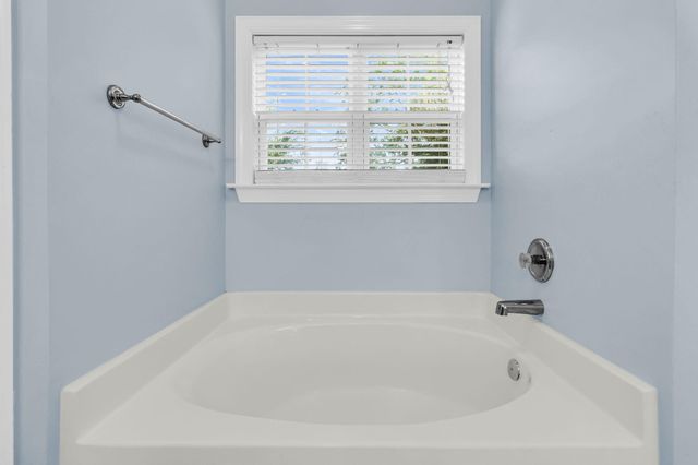 7744 Fayetteville Road, North Charleston, SC 29418
