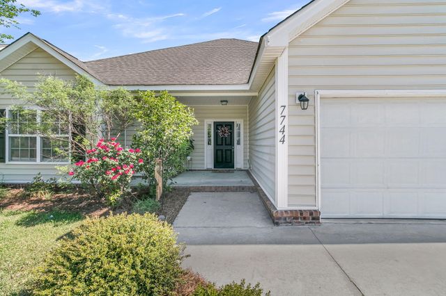 7744 Fayetteville Road, North Charleston, SC 29418